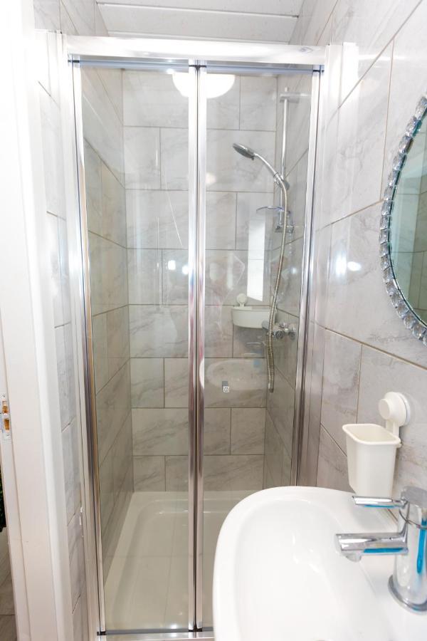 Comfortable Stay In Shirley, Solihull - Room 3 Ngoại thất bức ảnh